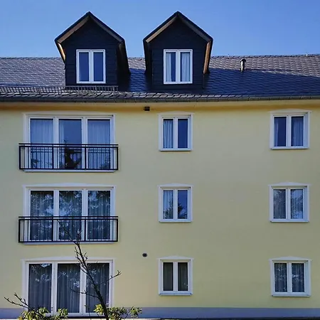 Hollandhaus, * クロルト・オーバーヴィーゼンタール
